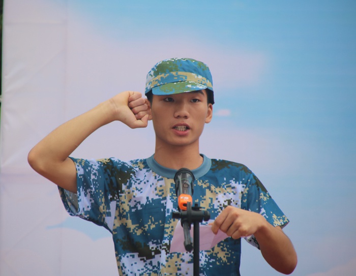 1599877513777560.jpg 軍訓學院代表發言.JPG