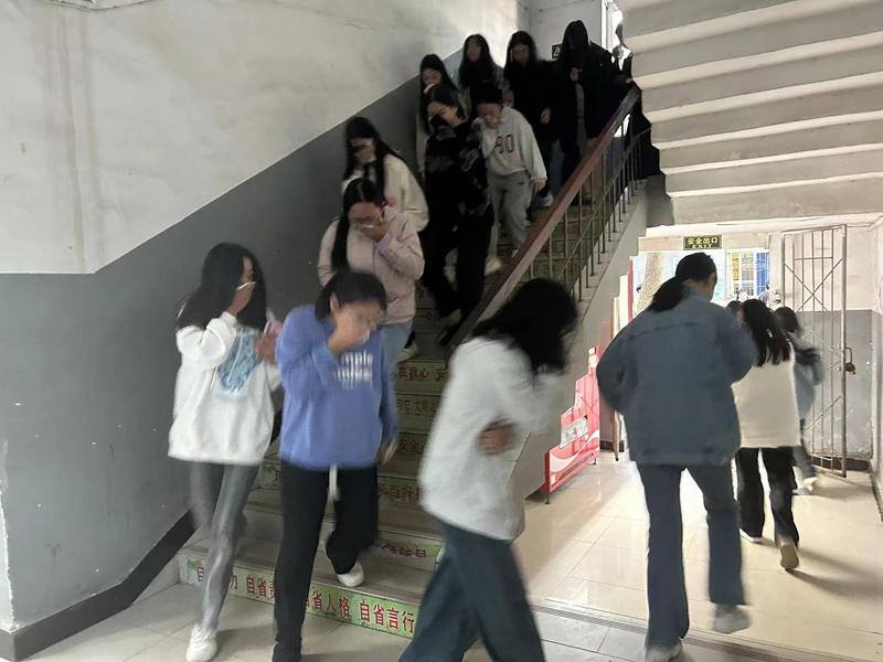 1698284578152700.jpg 264dfaa5fde815703bb3d3a1da2522c.jpg