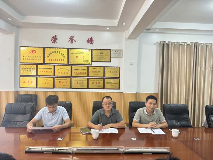 1727663924773965.jpg e8cddc098fcd899c4b44d3c77021896.jpg