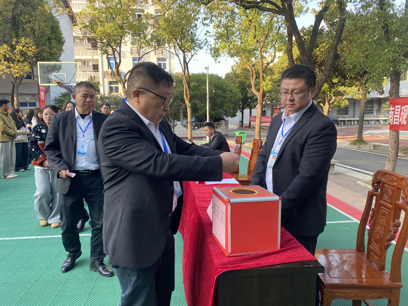 1761637709113367.jpg f16772f9581196555d2c6af5484dafa.jpg